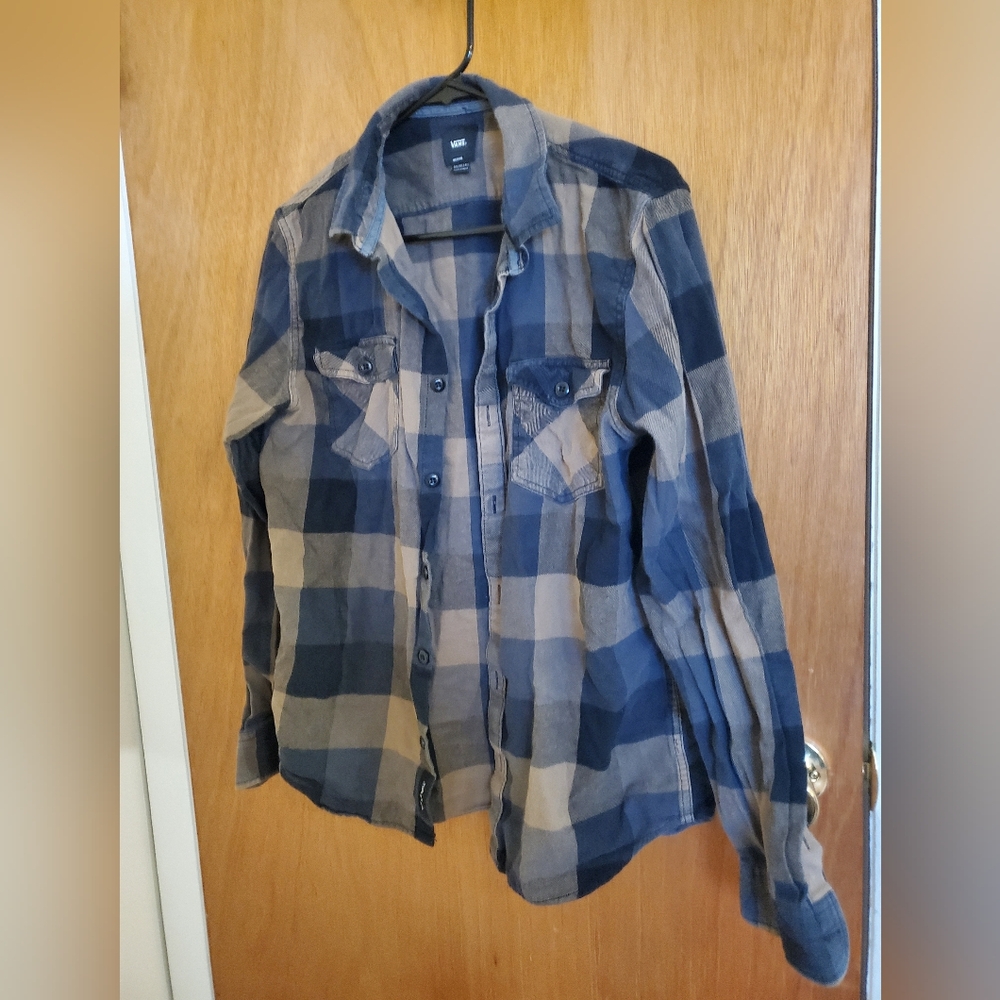 Vans Men's flannel with a brown and black pattern size Medium